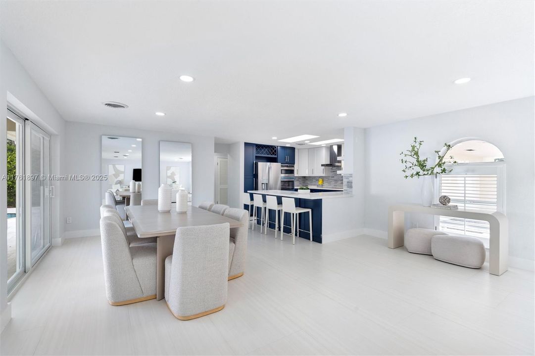 合同活跃: $2,810,000 (4 贝兹, 4 浴室, 2803 平方英尺)