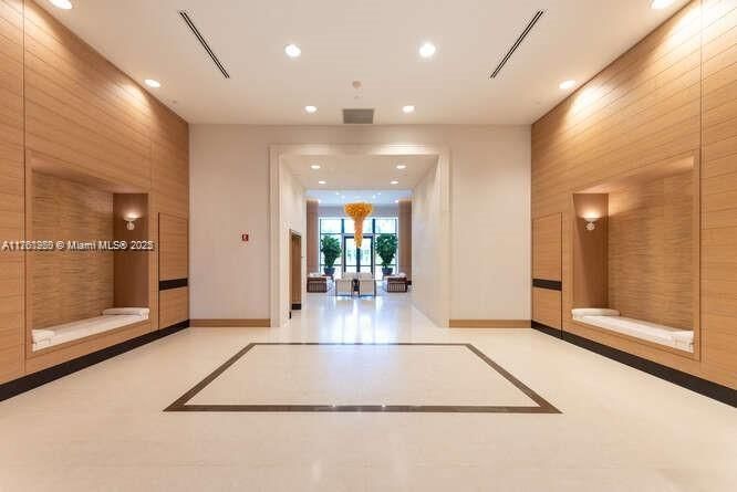 Recently Sold: $2,980,000 (3 beds, 3 baths, 2950 Square Feet)