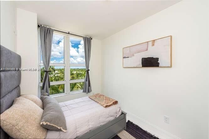 Recently Sold: $2,980,000 (3 beds, 3 baths, 2950 Square Feet)