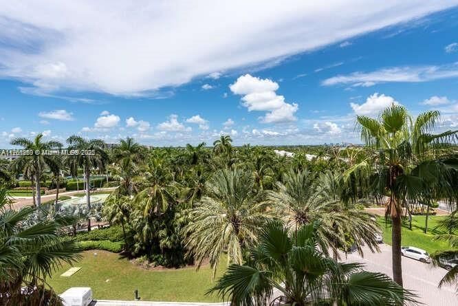 Recently Sold: $2,980,000 (3 beds, 3 baths, 2950 Square Feet)