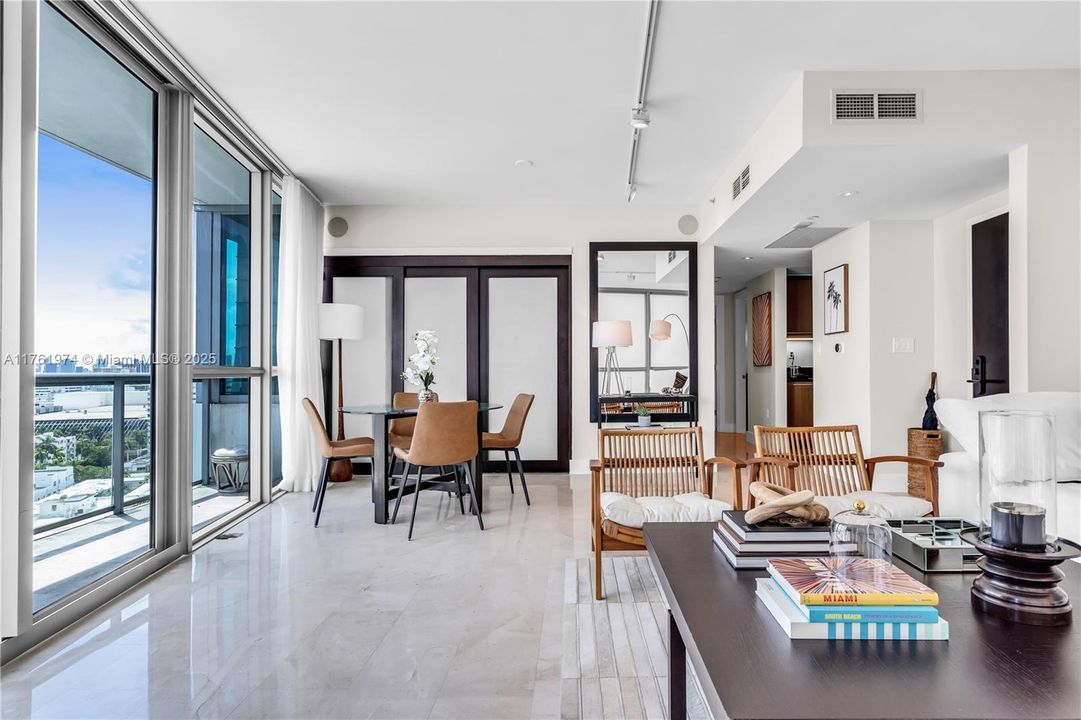 For Sale: $2,850,000 (2 beds, 2 baths, 1162 Square Feet)