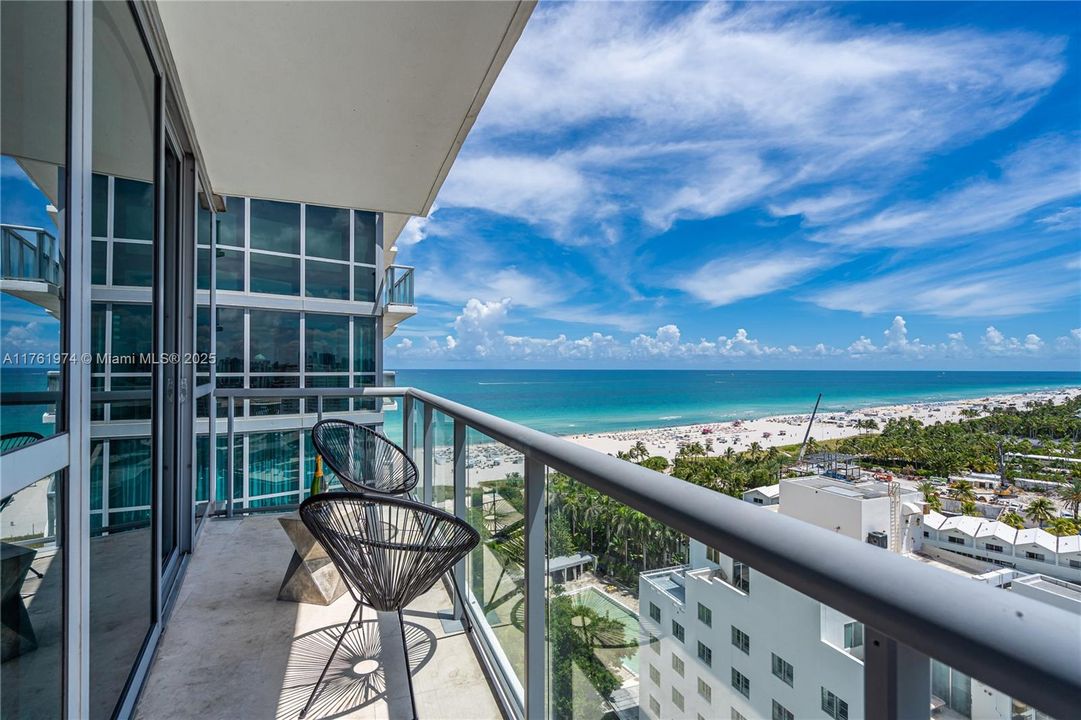 For Sale: $2,850,000 (2 beds, 2 baths, 1162 Square Feet)