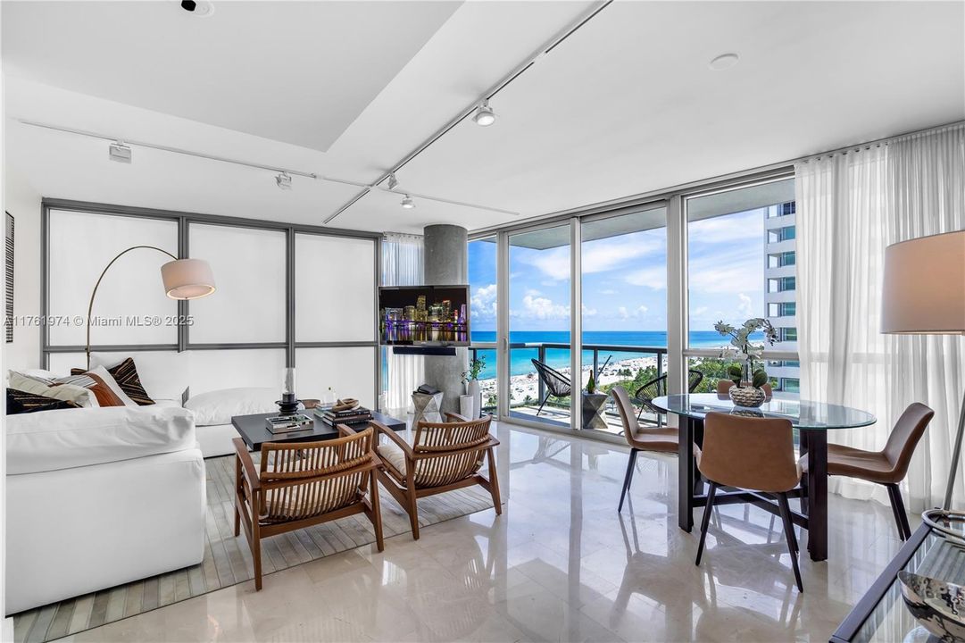 For Sale: $2,850,000 (2 beds, 2 baths, 1162 Square Feet)