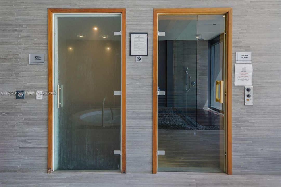 Active With Contract: $475,000 (1 beds, 1 baths, 620 Square Feet)