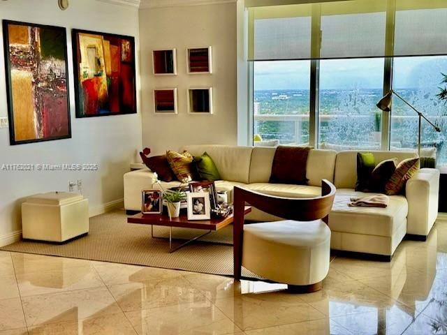 Recently Sold: $1,125,000 (2 beds, 2 baths, 1782 Square Feet)