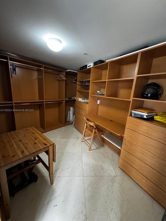 Recently Sold: $1,125,000 (2 beds, 2 baths, 1782 Square Feet)