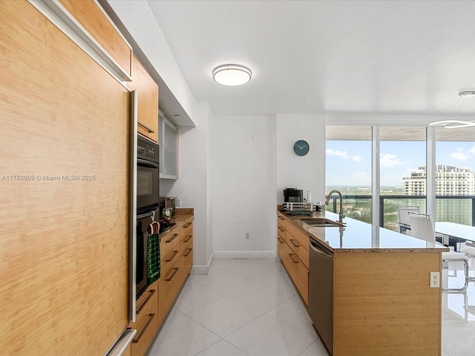 待售: $1,200,000 (2 贝兹, 2 浴室, 1458 平方英尺)