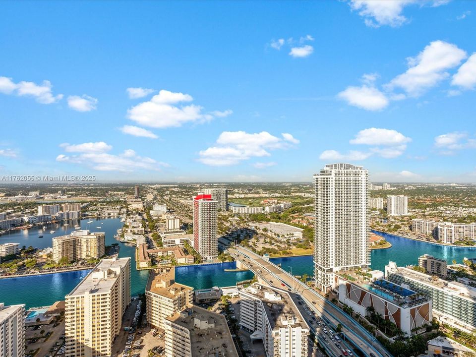 待售: $1,200,000 (2 贝兹, 2 浴室, 1458 平方英尺)