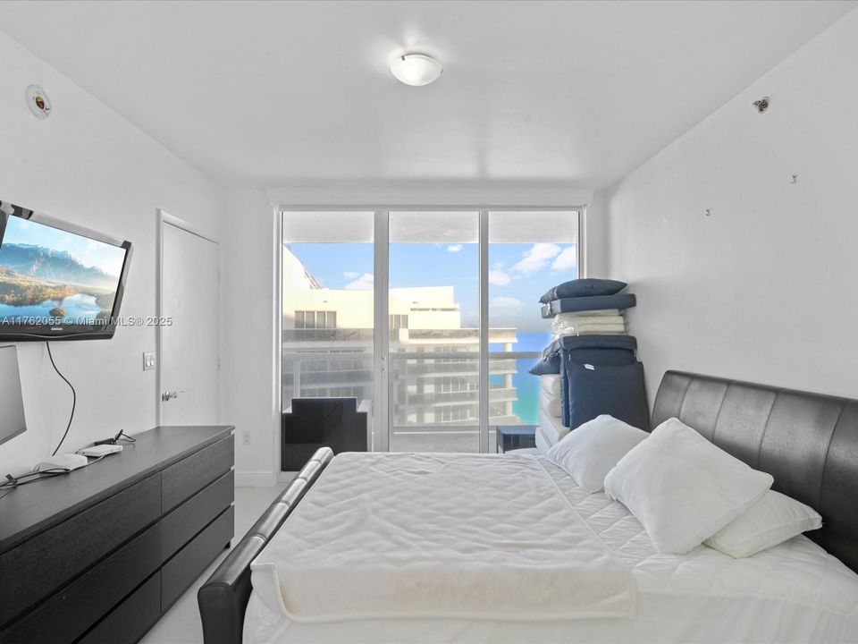 待售: $1,200,000 (2 贝兹, 2 浴室, 1458 平方英尺)