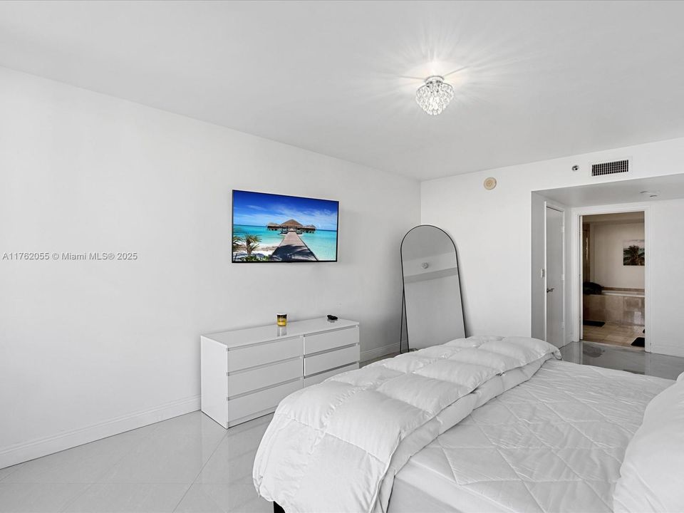 待售: $1,200,000 (2 贝兹, 2 浴室, 1458 平方英尺)