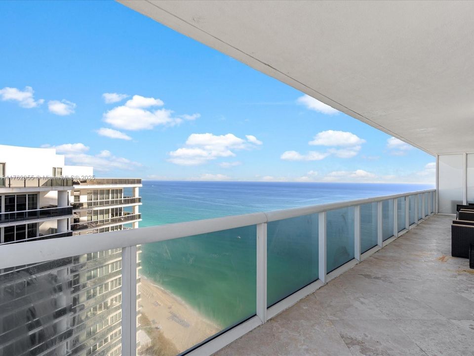 待售: $1,200,000 (2 贝兹, 2 浴室, 1458 平方英尺)