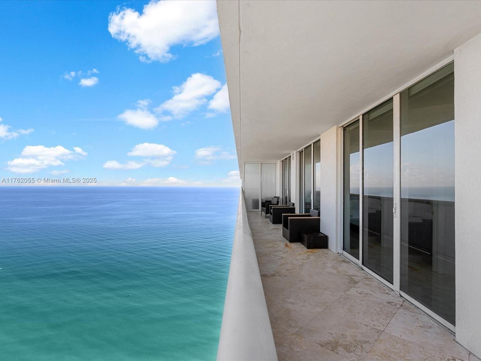 待售: $1,200,000 (2 贝兹, 2 浴室, 1458 平方英尺)