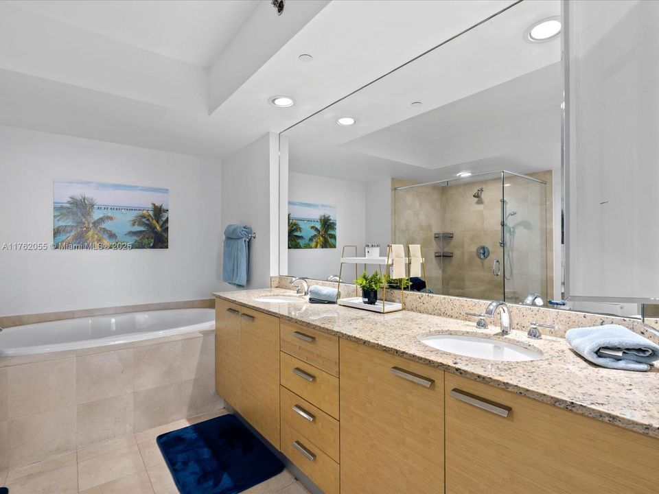 待售: $1,200,000 (2 贝兹, 2 浴室, 1458 平方英尺)