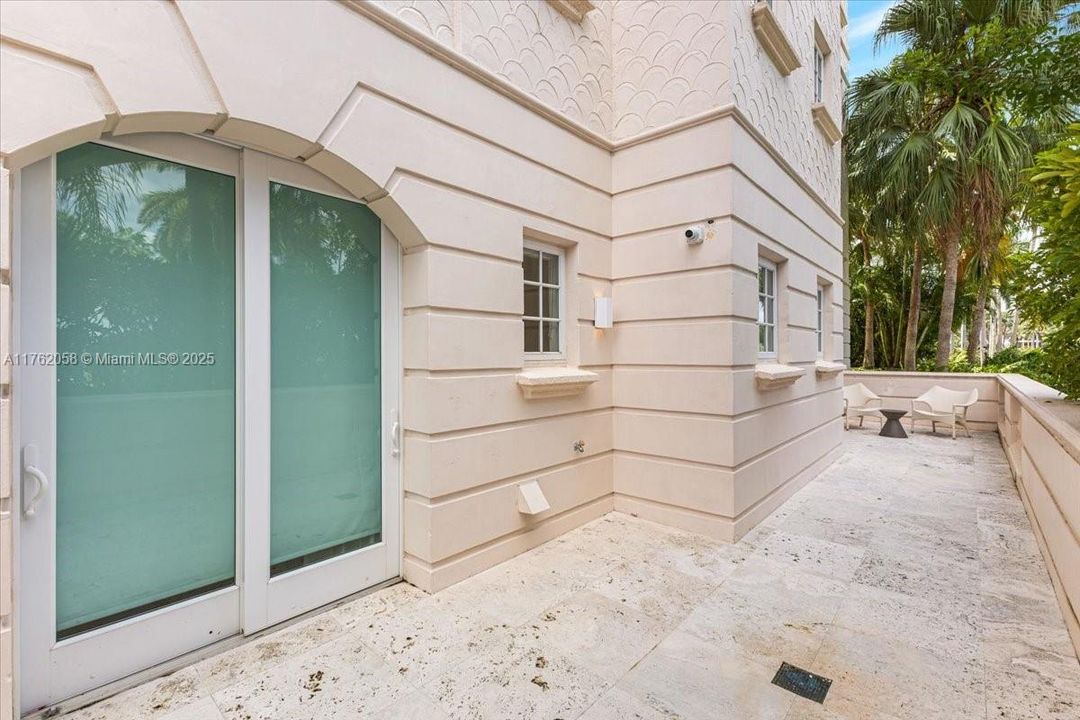 For Sale: $17,000,000 (6 beds, 6 baths, 4390 Square Feet)