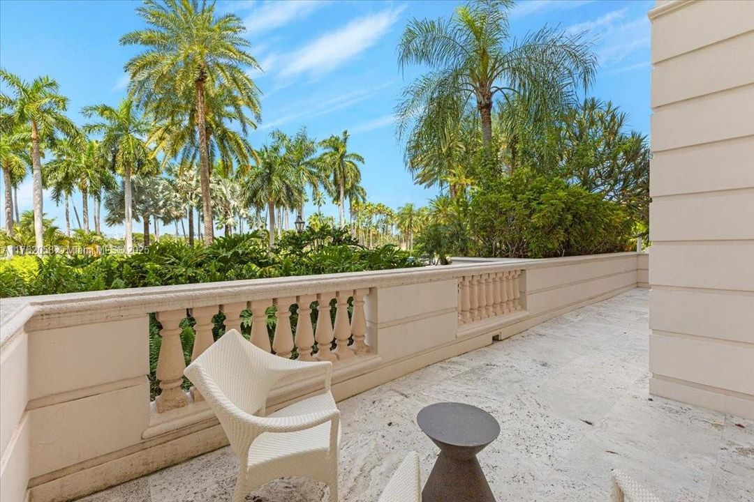 For Sale: $17,000,000 (6 beds, 6 baths, 4390 Square Feet)