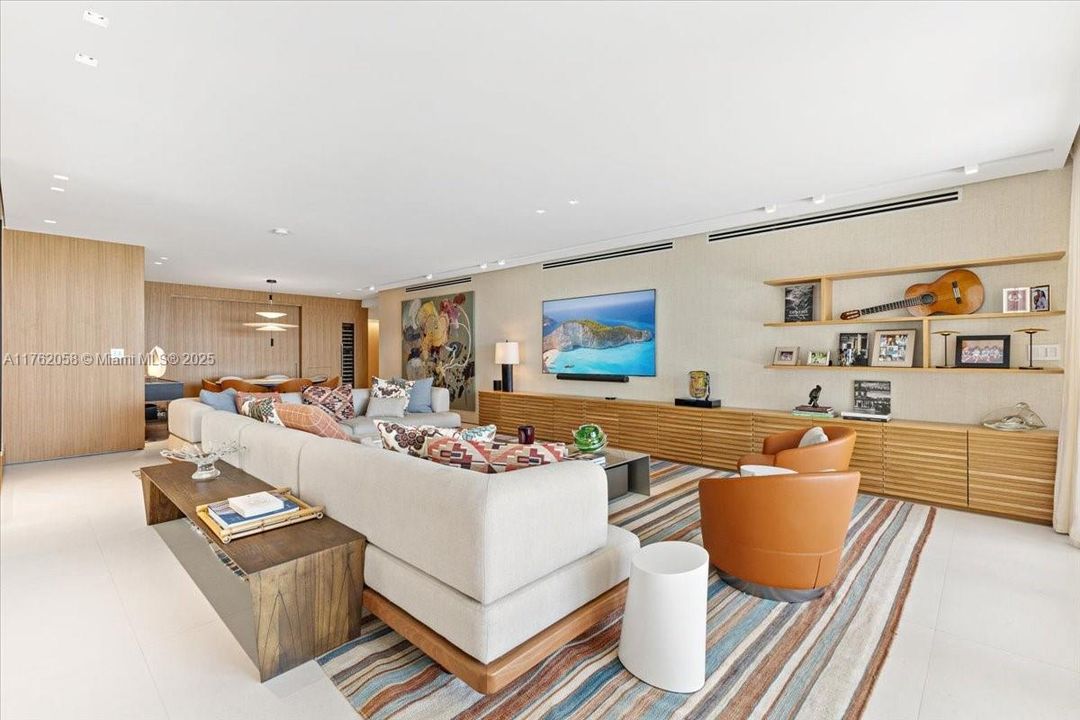For Sale: $17,000,000 (6 beds, 6 baths, 4390 Square Feet)