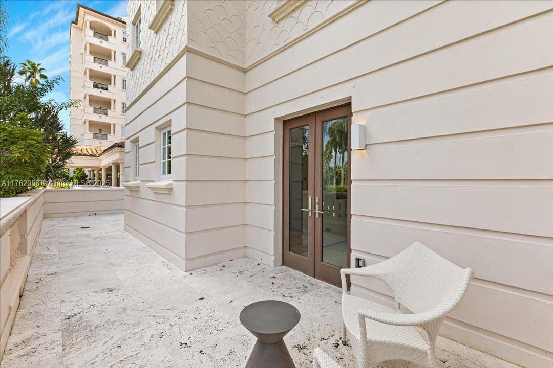 For Sale: $17,000,000 (6 beds, 6 baths, 4390 Square Feet)