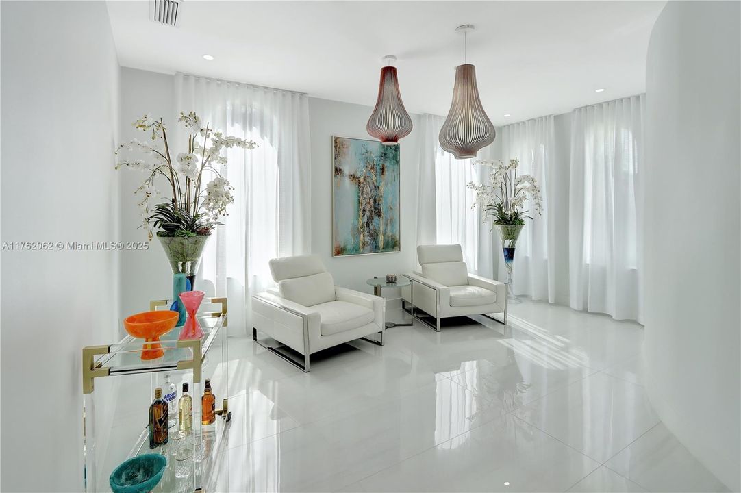 Recently Sold: $1,299,000 (5 beds, 5 baths, 3441 Square Feet)