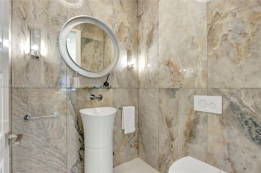 Recently Sold: $1,299,000 (5 beds, 5 baths, 3441 Square Feet)