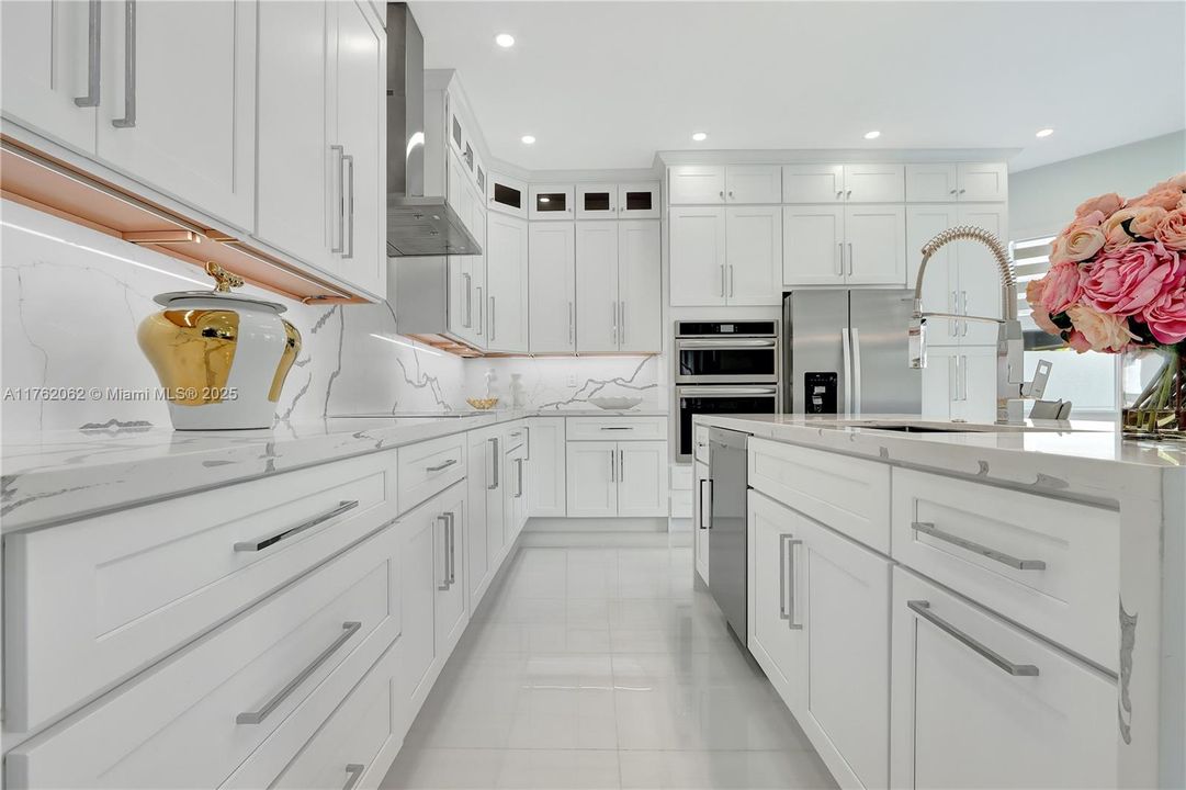 Recently Sold: $1,299,000 (5 beds, 5 baths, 3441 Square Feet)