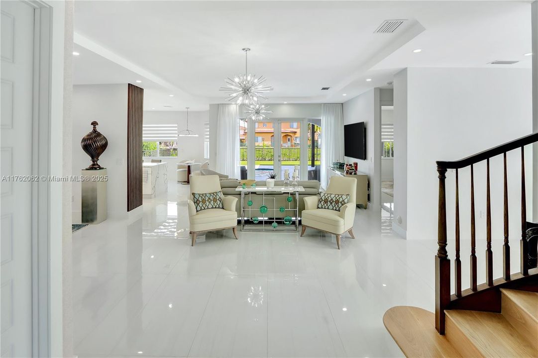 Recently Sold: $1,299,000 (5 beds, 5 baths, 3441 Square Feet)