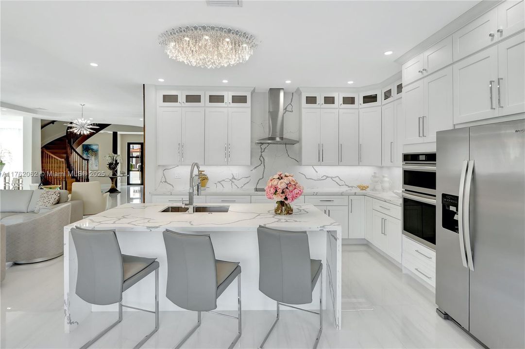 Recently Sold: $1,299,000 (5 beds, 5 baths, 3441 Square Feet)