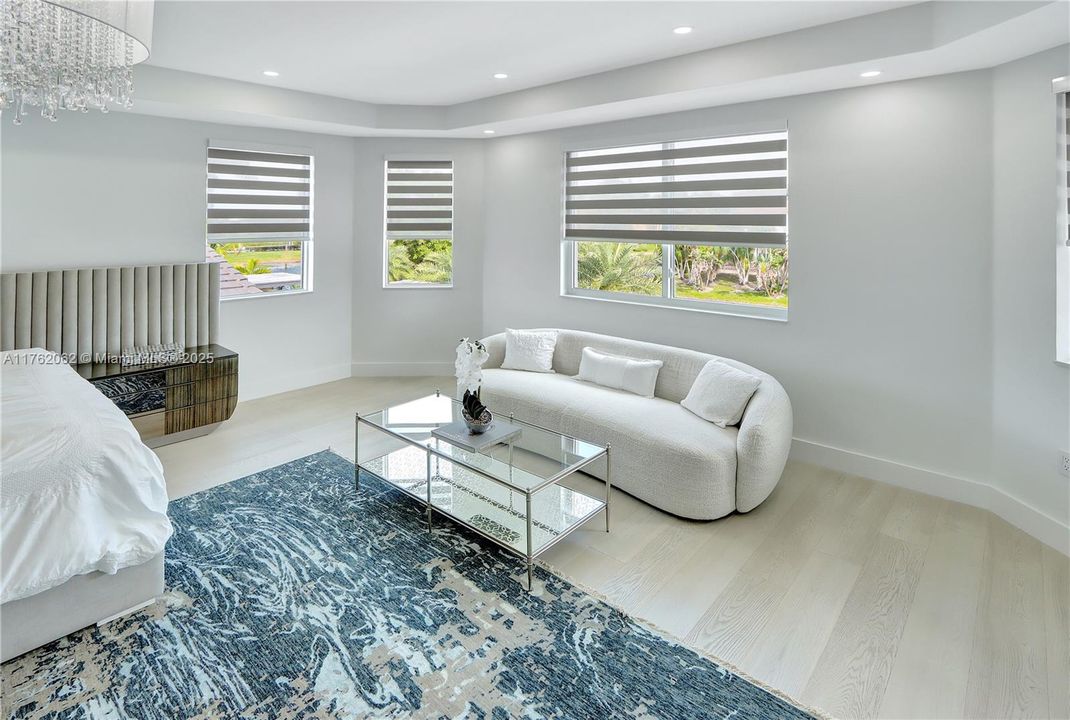 Recently Sold: $1,299,000 (5 beds, 5 baths, 3441 Square Feet)