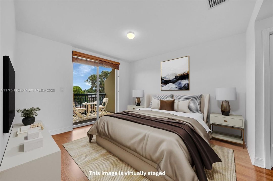 Недавно продано: $474,500 (2 спален, 2 ванн, 1100 Квадратных фут)