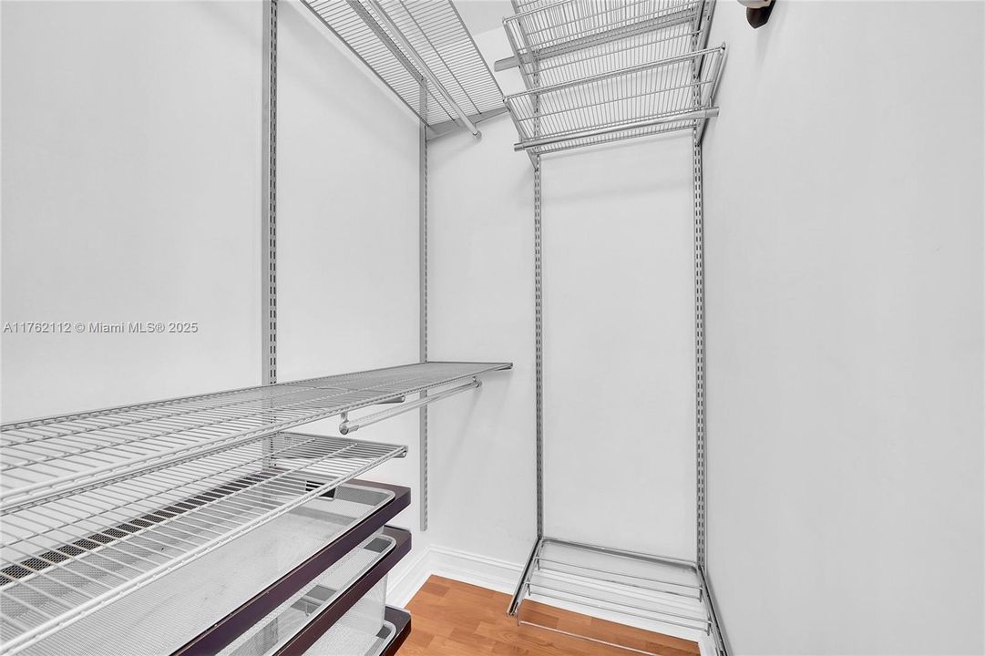 Недавно продано: $474,500 (2 спален, 2 ванн, 1100 Квадратных фут)