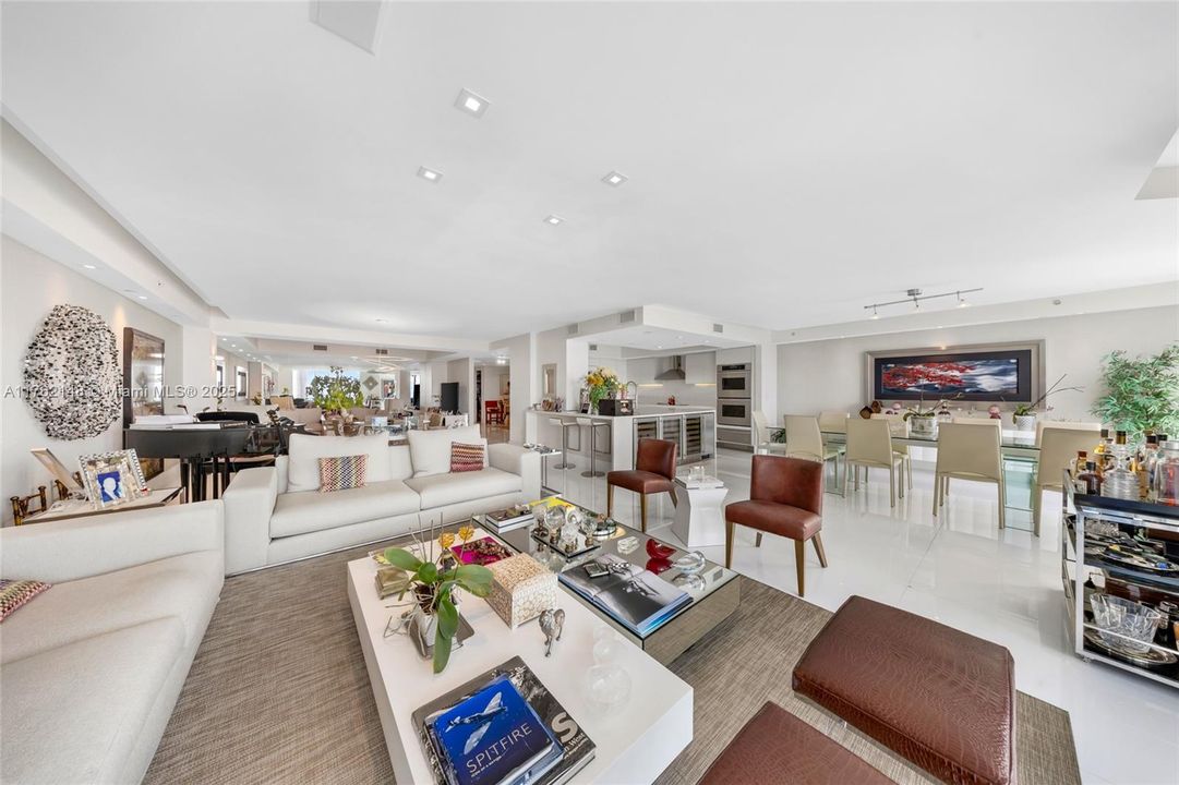 For Sale: $2,190,000 (4 beds, 4 baths, 3524 Square Feet)