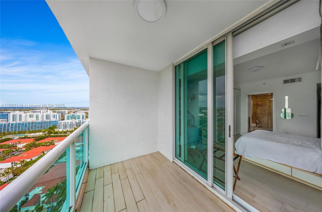 For Sale: $2,190,000 (4 beds, 4 baths, 3524 Square Feet)