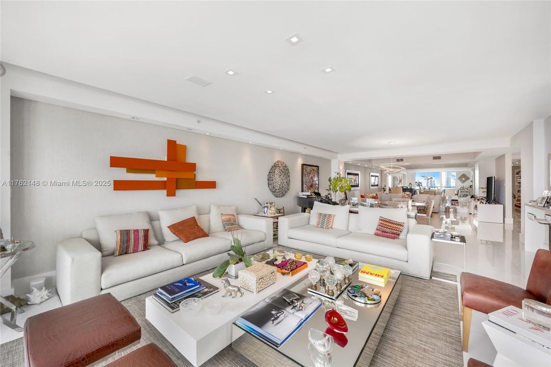 For Sale: $2,190,000 (4 beds, 4 baths, 3524 Square Feet)