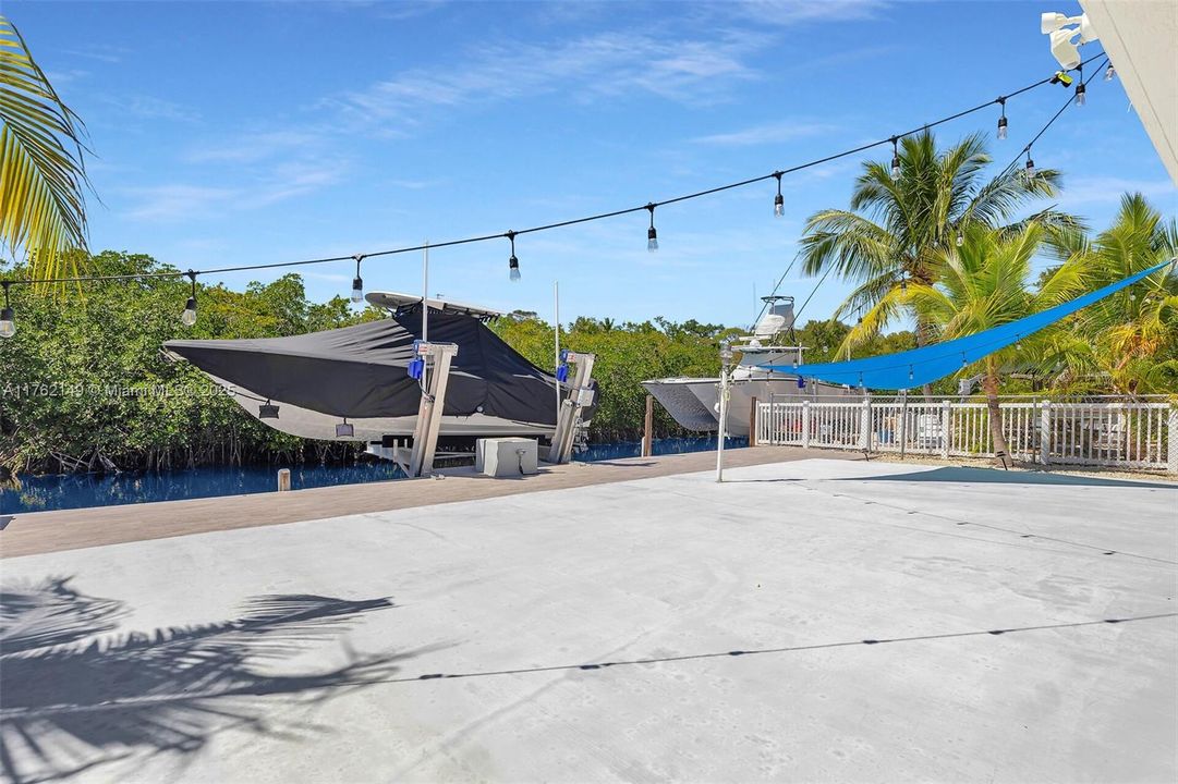 Recently Sold: $1,375,000 (3 beds, 2 baths, 1224 Square Feet)