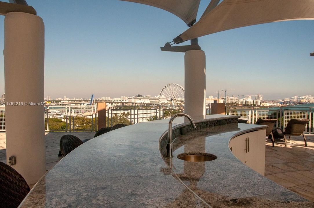 Недавно арендовано: $3,950 (2 спален, 2 ванн, 1293 Квадратных фут)