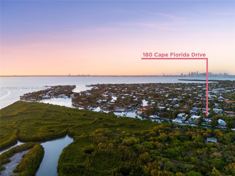 待售: $23,500,000 (6 贝兹, 6 浴室, 8031 平方英尺)