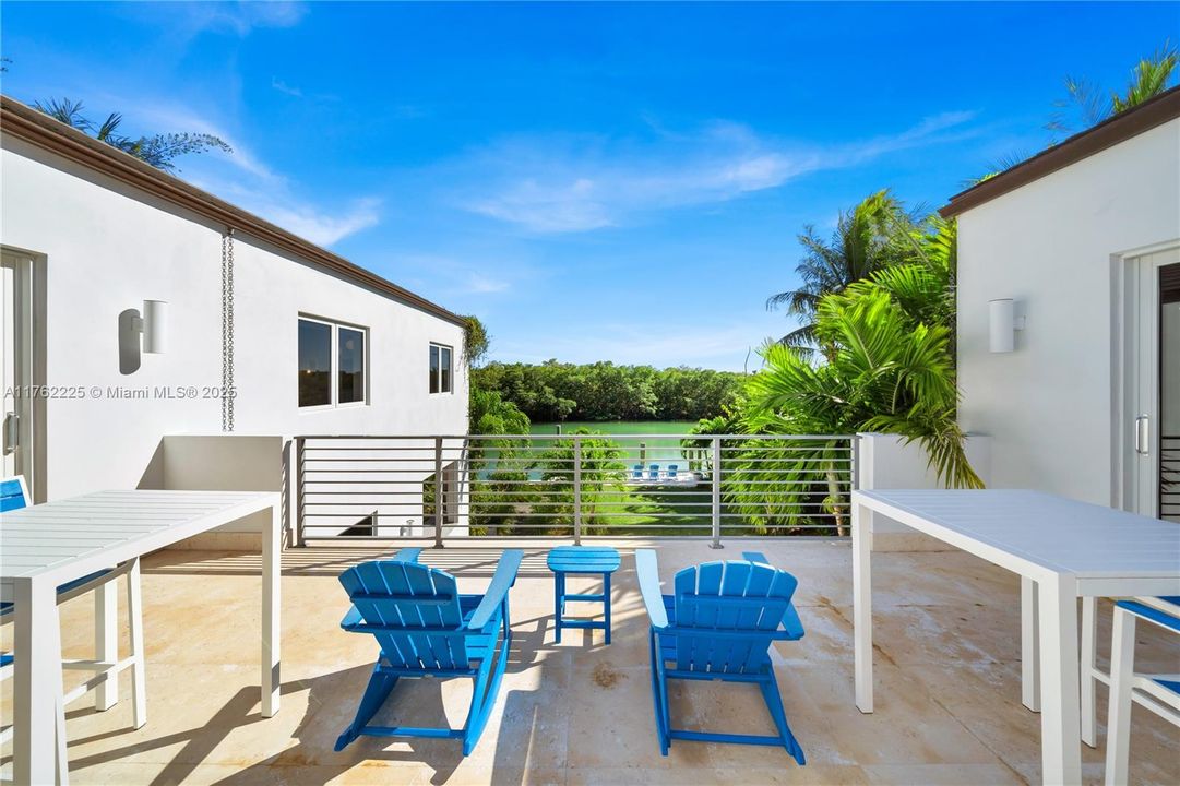 待售: $23,500,000 (6 贝兹, 6 浴室, 8031 平方英尺)