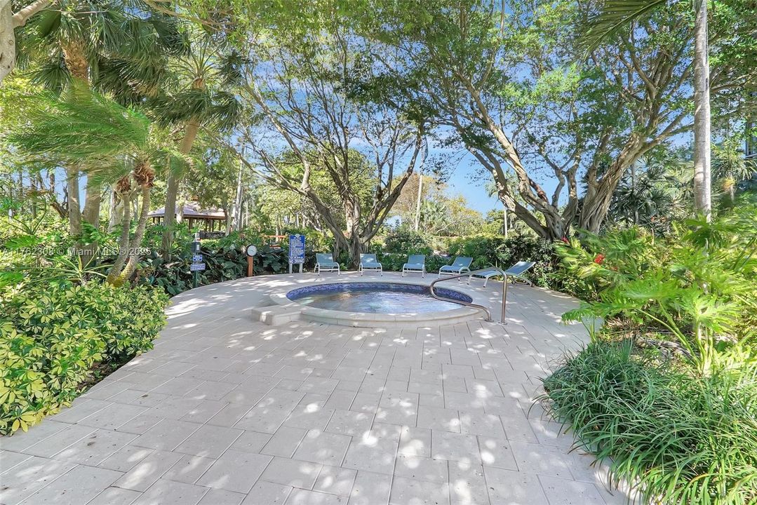 For Sale: $599,000 (3 beds, 2 baths, 1836 Square Feet)