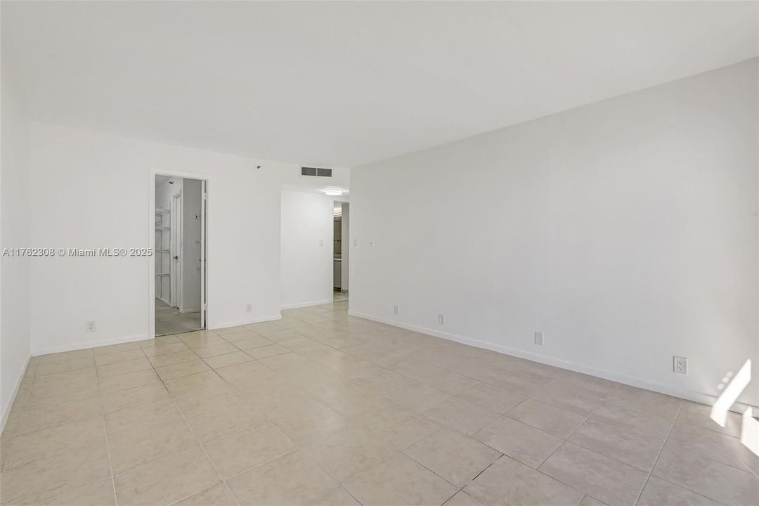 For Sale: $599,000 (3 beds, 2 baths, 1836 Square Feet)