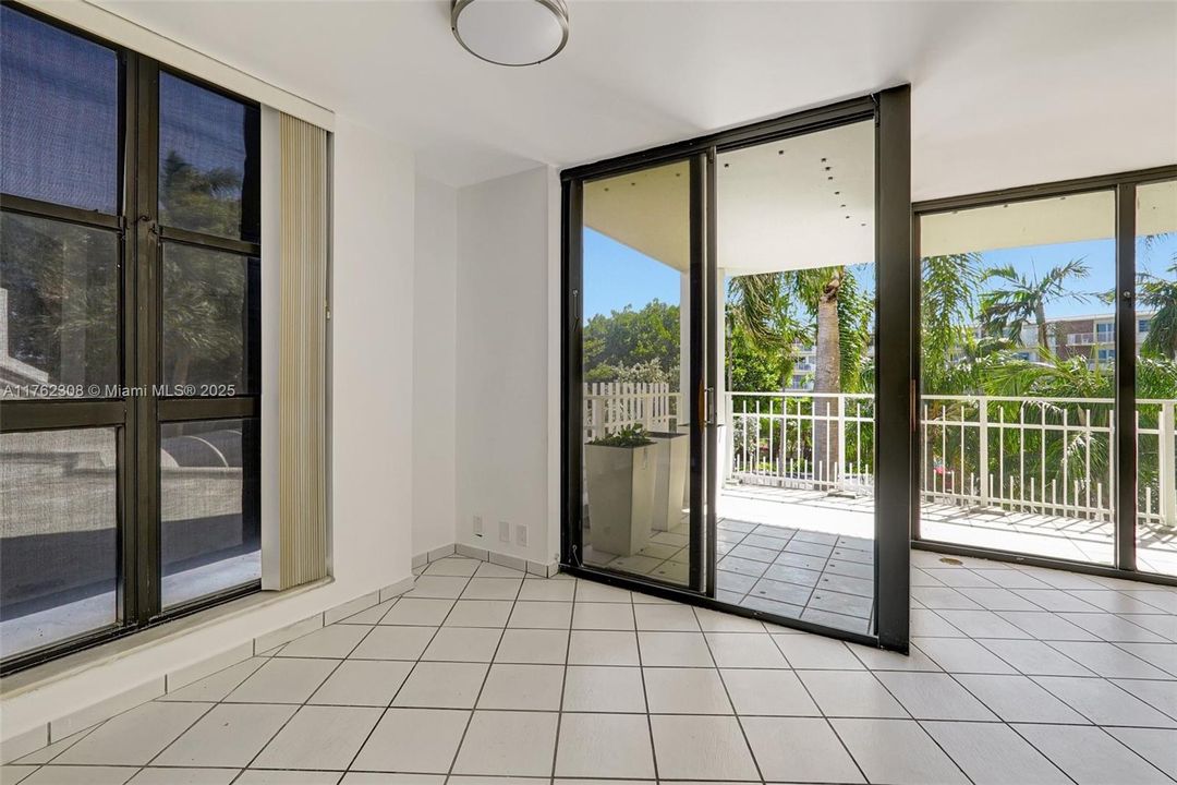 For Sale: $599,000 (3 beds, 2 baths, 1836 Square Feet)