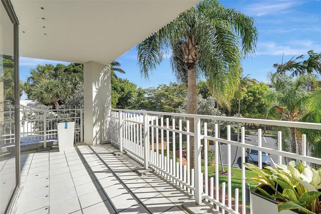 For Sale: $599,000 (3 beds, 2 baths, 1836 Square Feet)