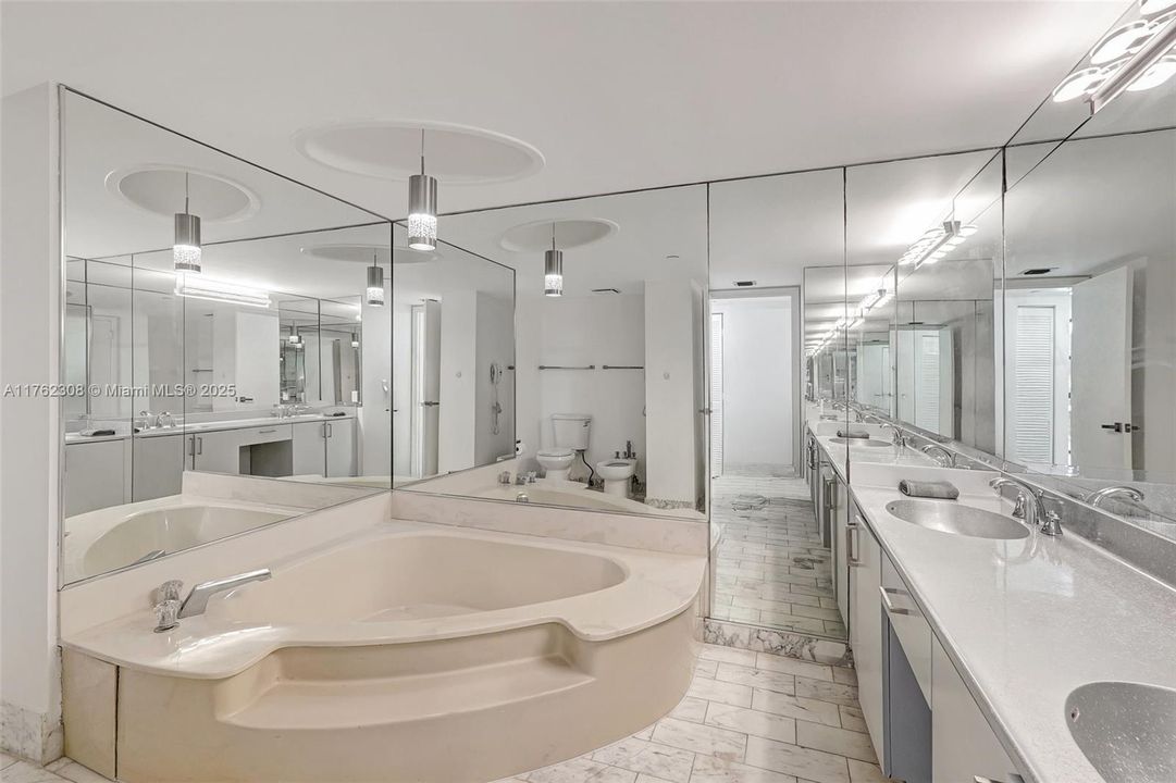 For Sale: $599,000 (3 beds, 2 baths, 1836 Square Feet)