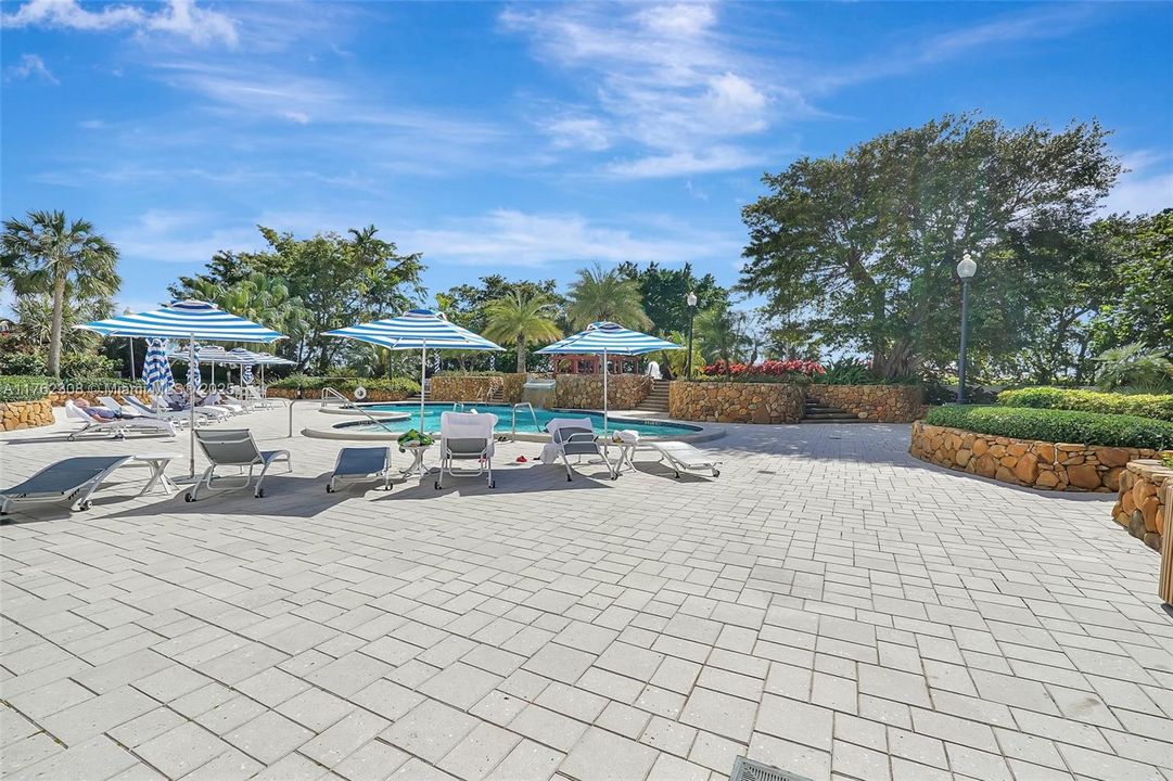 For Sale: $599,000 (3 beds, 2 baths, 1836 Square Feet)