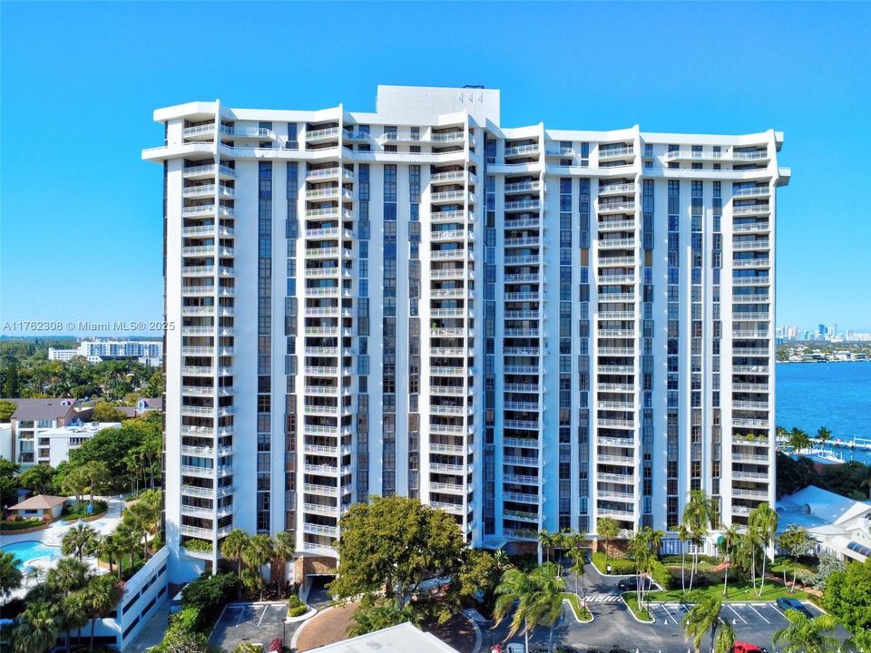 For Sale: $599,000 (3 beds, 2 baths, 1836 Square Feet)