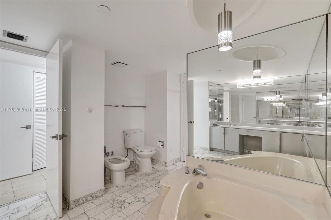 For Sale: $599,000 (3 beds, 2 baths, 1836 Square Feet)