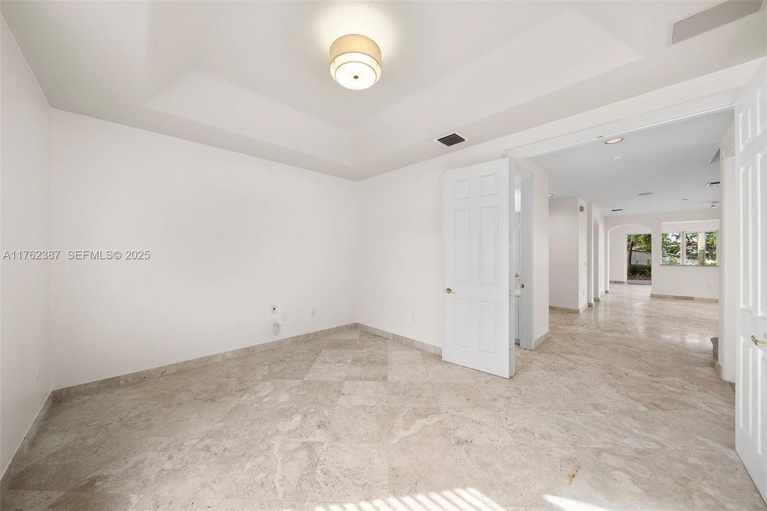 Activo con contrato: $1,995,000 (4 camas, 3 baños, 3082 Pies cuadrados)