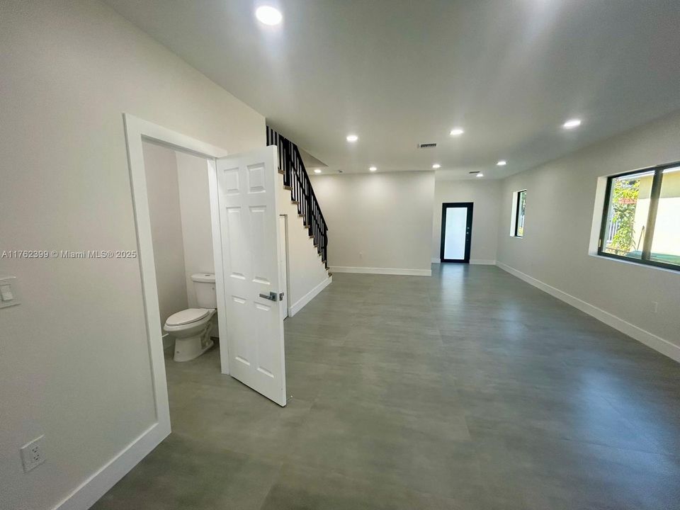 Recently Sold: $1,295,000 (0 beds, 0 baths, 4000 Square Feet)