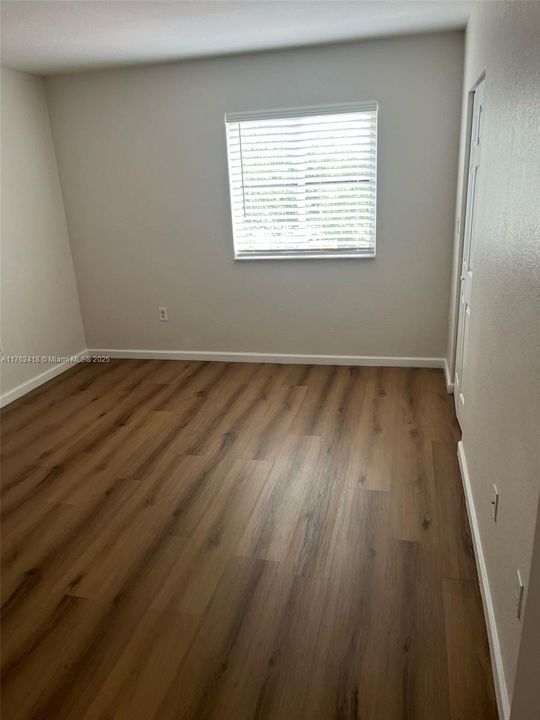 Recently Sold: $289,000 (2 beds, 2 baths, 1140 Square Feet)