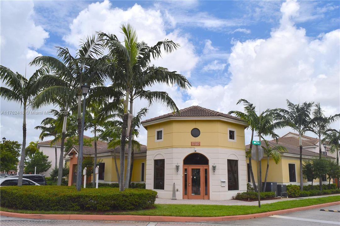 Recently Sold: $289,000 (2 beds, 2 baths, 1140 Square Feet)