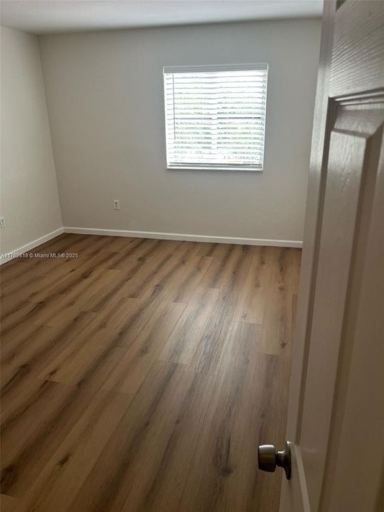 Recently Sold: $289,000 (2 beds, 2 baths, 1140 Square Feet)