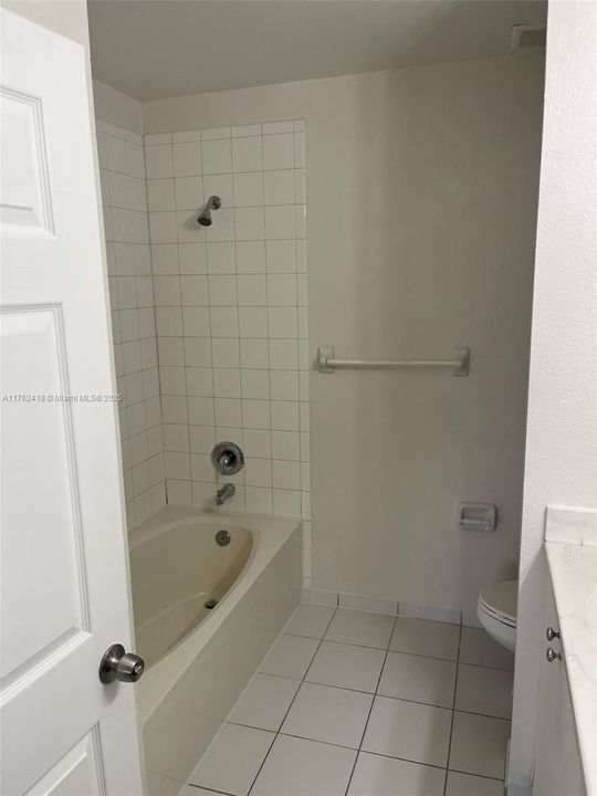 Recently Sold: $289,000 (2 beds, 2 baths, 1140 Square Feet)